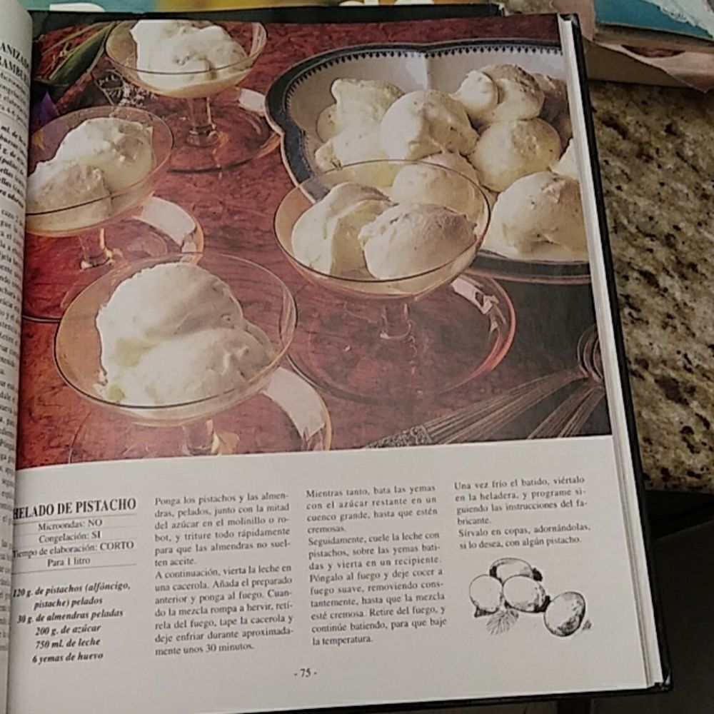 Books - Picture 4 of 7